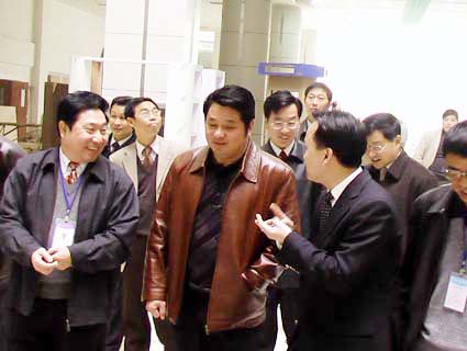 市委书记,市人大主任倪发.