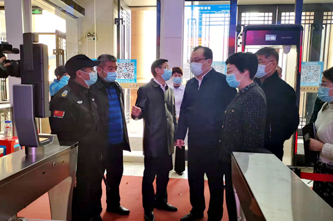 刘洪洁督查城区疫情防控工作