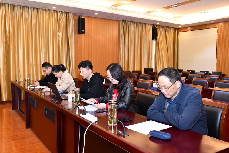 市林业局相关科室负责人参加访谈活动