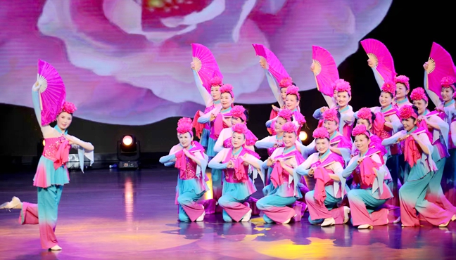 票友同台戏韵飞扬