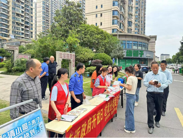 金安区城管局：走进政府开放日，垃圾分类我在行