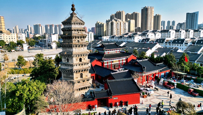 古塔红墙成“网红”