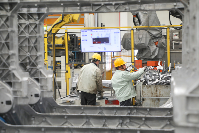 “智”造生产忙