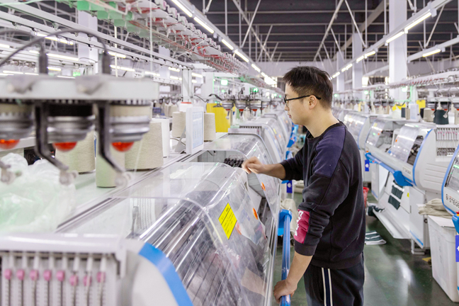 生产忙　就业稳