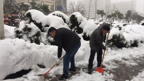 0108扫雪4.jpg