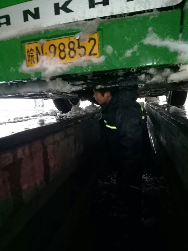 抢修故障车.jpg